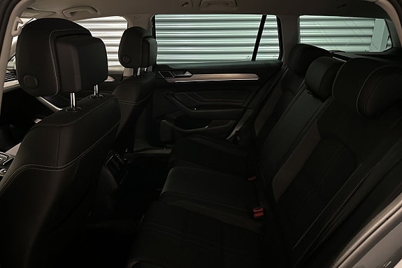 Volkswagen Passat Alltrack 20 of 23