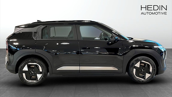 Kia EV3 8 of 11