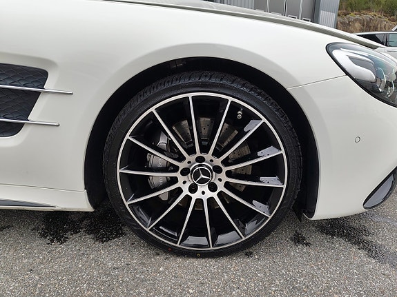Mercedes-Benz SL500 16 of 30