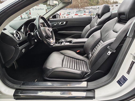 Mercedes-Benz SL500 26 of 30
