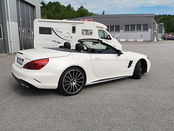 Mercedes-Benz SL500 5 of 5