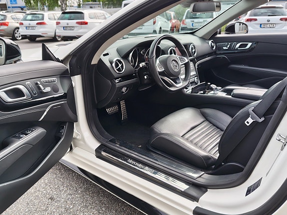 Mercedes-Benz SL500 29 of 30