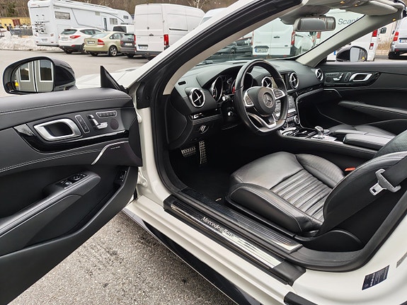 Mercedes-Benz SL500 27 of 30