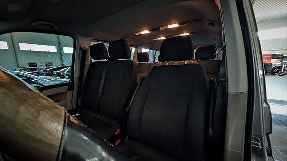 Volkswagen Caravelle 15 of 15
