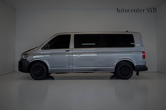 Volkswagen Caravelle 3 of 5