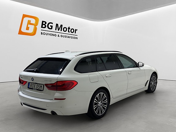 BMW 520d 4 of 5