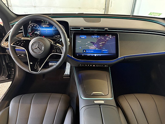 Mercedes-Benz E300 de 11 of 11