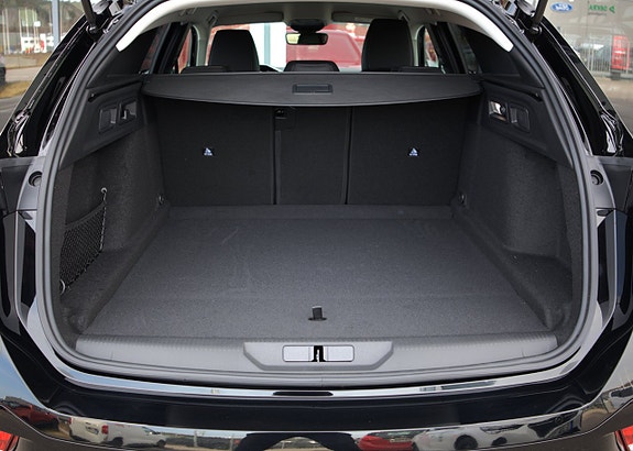 Peugeot 308 SW 16 of 16