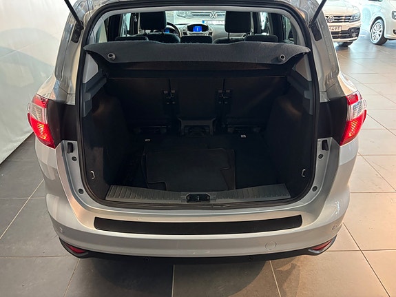 Ford C-Max 12 of 12