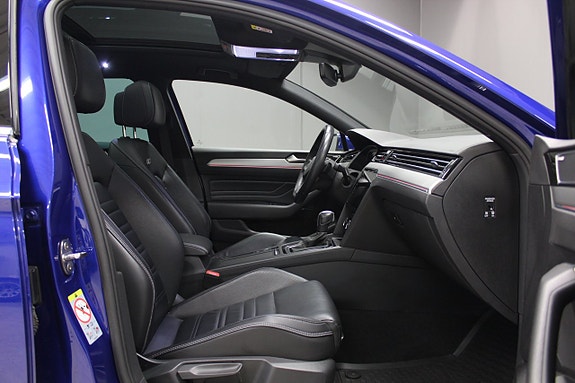 Volkswagen Passat 10 of 13