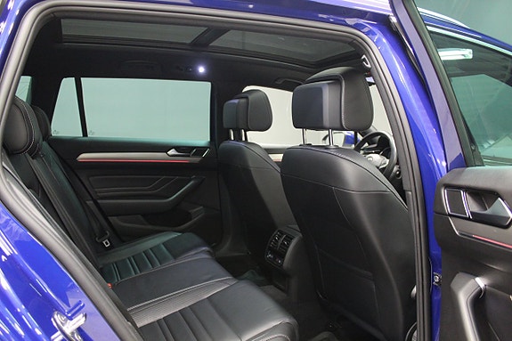 Volkswagen Passat 12 of 13