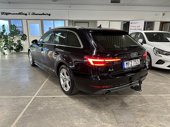 Audi A4 4 of 5