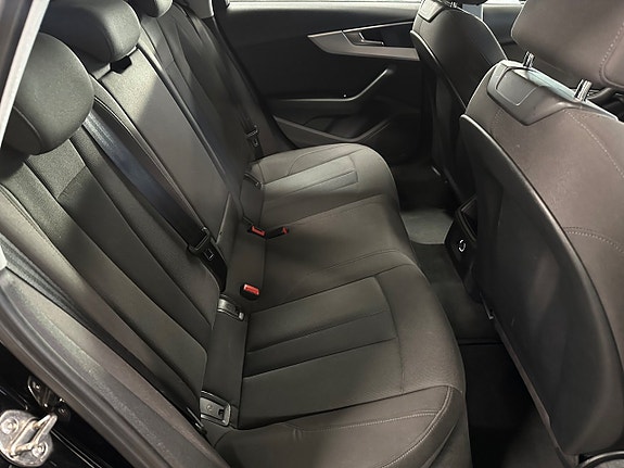 Audi A4 7 of 15