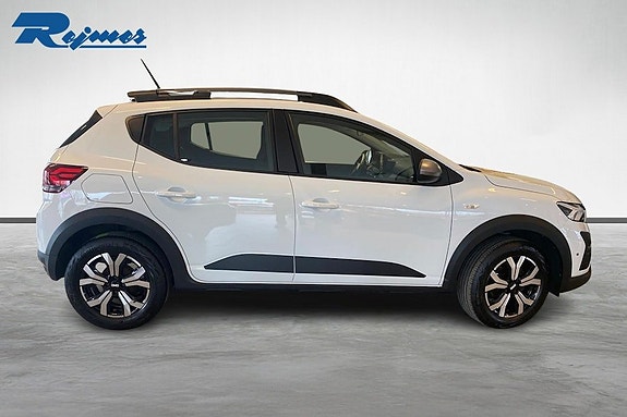 Dacia Sandero 4 of 5