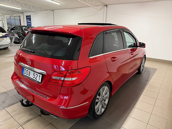 Mercedes-Benz B180 5 of 5
