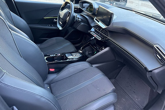 Peugeot 2008 11 of 23
