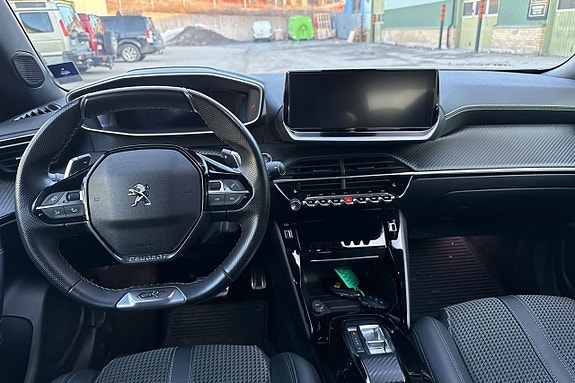 Peugeot 2008 13 of 23