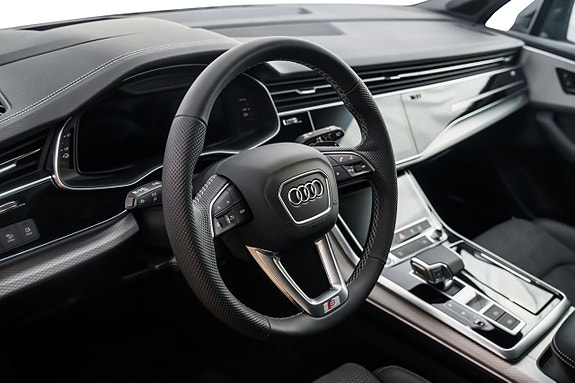 Audi Q7 12 of 28