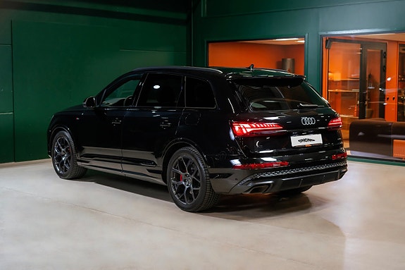 Audi Q7 3 of 5
