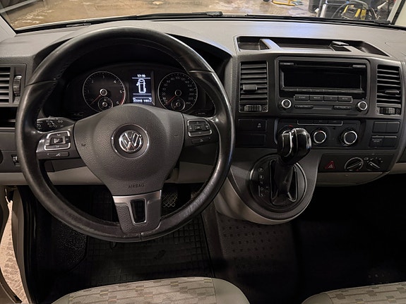 Volkswagen Transporter 3 of 5