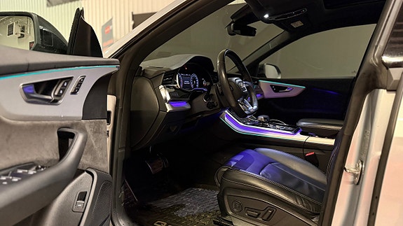Audi Q8 10 of 25