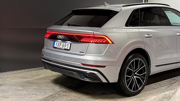 Audi Q8 9 of 25