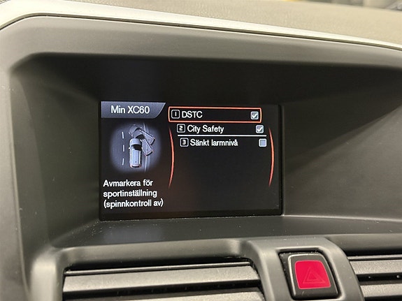 Volvo XC60 15 of 21