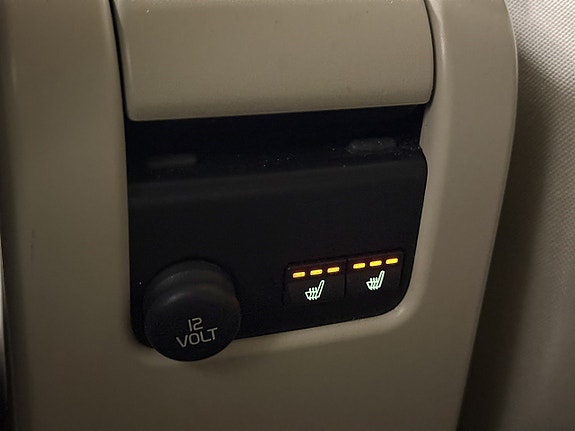 Volvo XC60 19 of 21