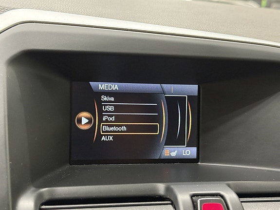 Volvo XC60 17 of 21