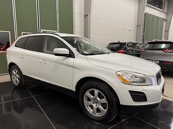 Volvo XC60 7 of 21