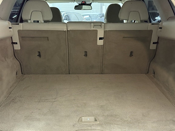 Volvo XC60 4 of 21
