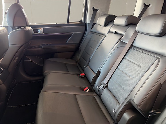 Hyundai Santa Fe 11 of 15