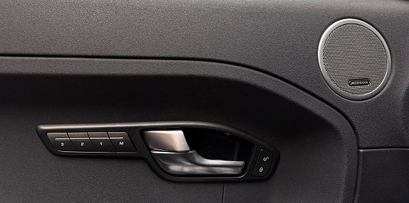 Land Rover Range Rover Evoque 14 of 16