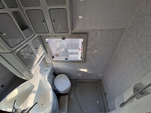 Fiat Ducato Hyr en rymlig familjehusbil – 6 platser och B-körkort 16 of 18