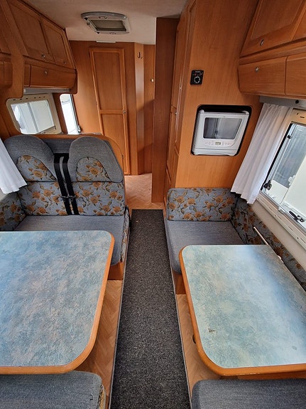 Fiat Ducato Hyr en rymlig familjehusbil – 6 platser och B-körkort 9 of 18