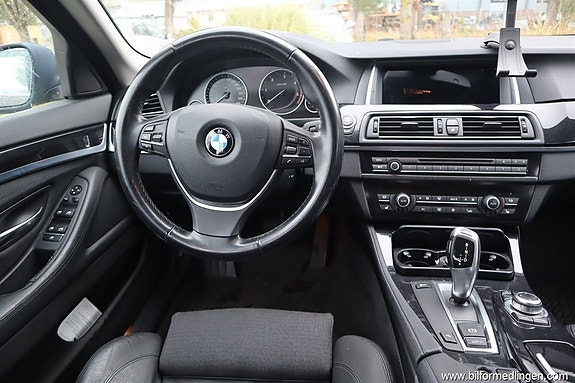 BMW 520 3 of 27