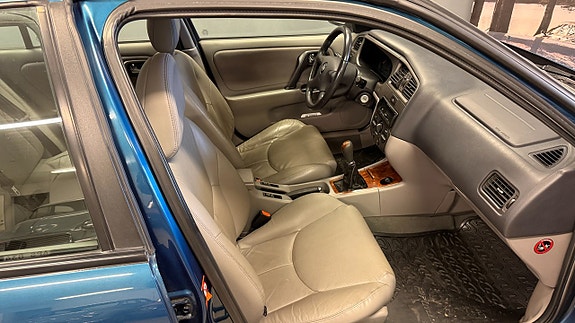 Nissan Primera 8 of 23