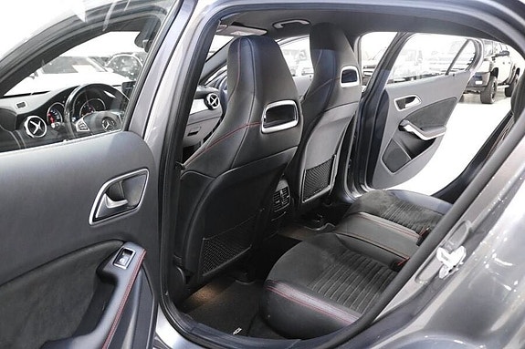 Mercedes-Benz GLA220 d 14 of 26
