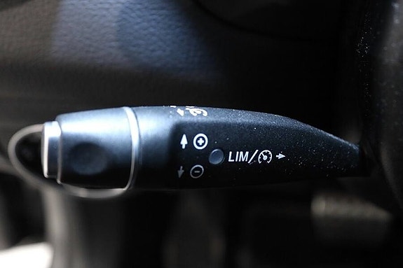 Mercedes-Benz GLA220 d 17 of 26
