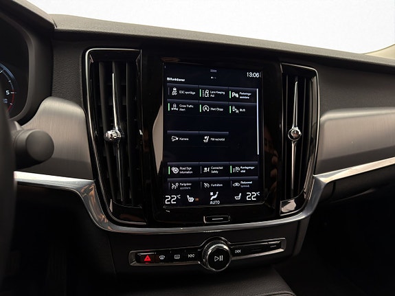 Volvo S90 21 of 30