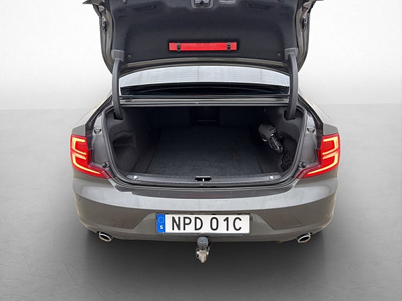 Volvo S90 25 of 30