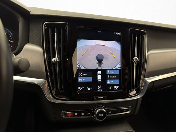 Volvo S90 18 of 30