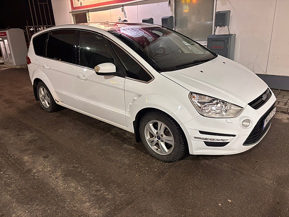 Ford S-MAX 5 of 8