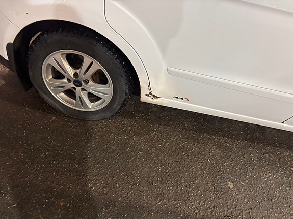 Ford S-MAX 2 of 8