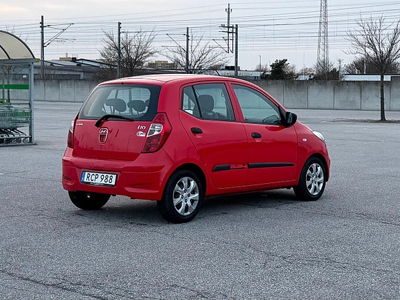 Hyundai i10 3 of 5