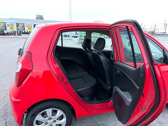 Hyundai i10 6 of 8