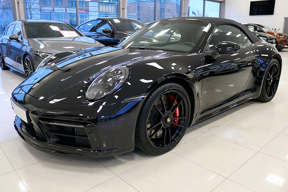 Porsche 911 Carrera 4 GTS 5 of 5
