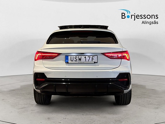 Audi Q3 5 of 5