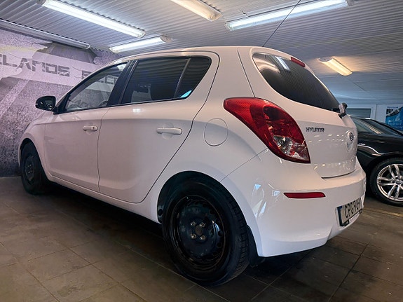 Hyundai i20 4 of 5