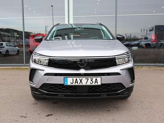Opel Grandland 2 of 5